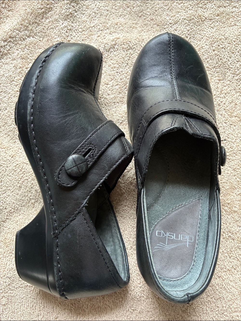 Dansko 36/5 Black Leather Slip On